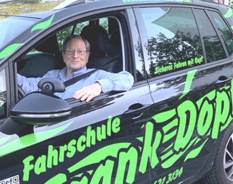 Fahrschule Frank Dopf in Karlsruhe - auch für Senioren
